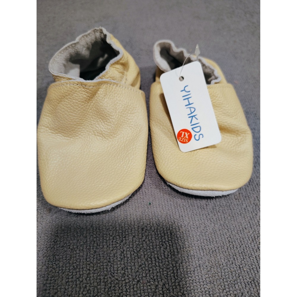 Yihakids Cream Pebbled Leather Soft Sole Baby Moccasins Shoes Size XL NWT
